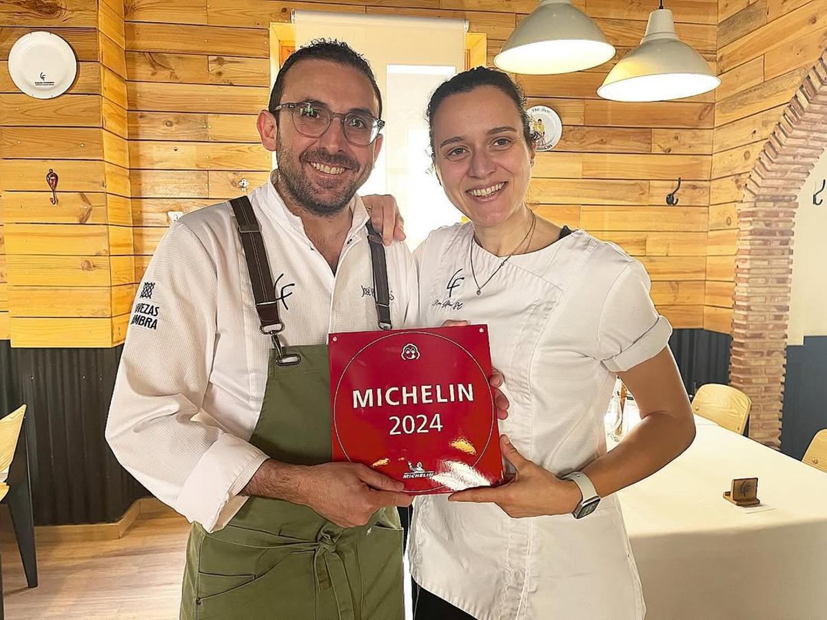 José Vicente y María, cocineros y copropietarios de La farola.