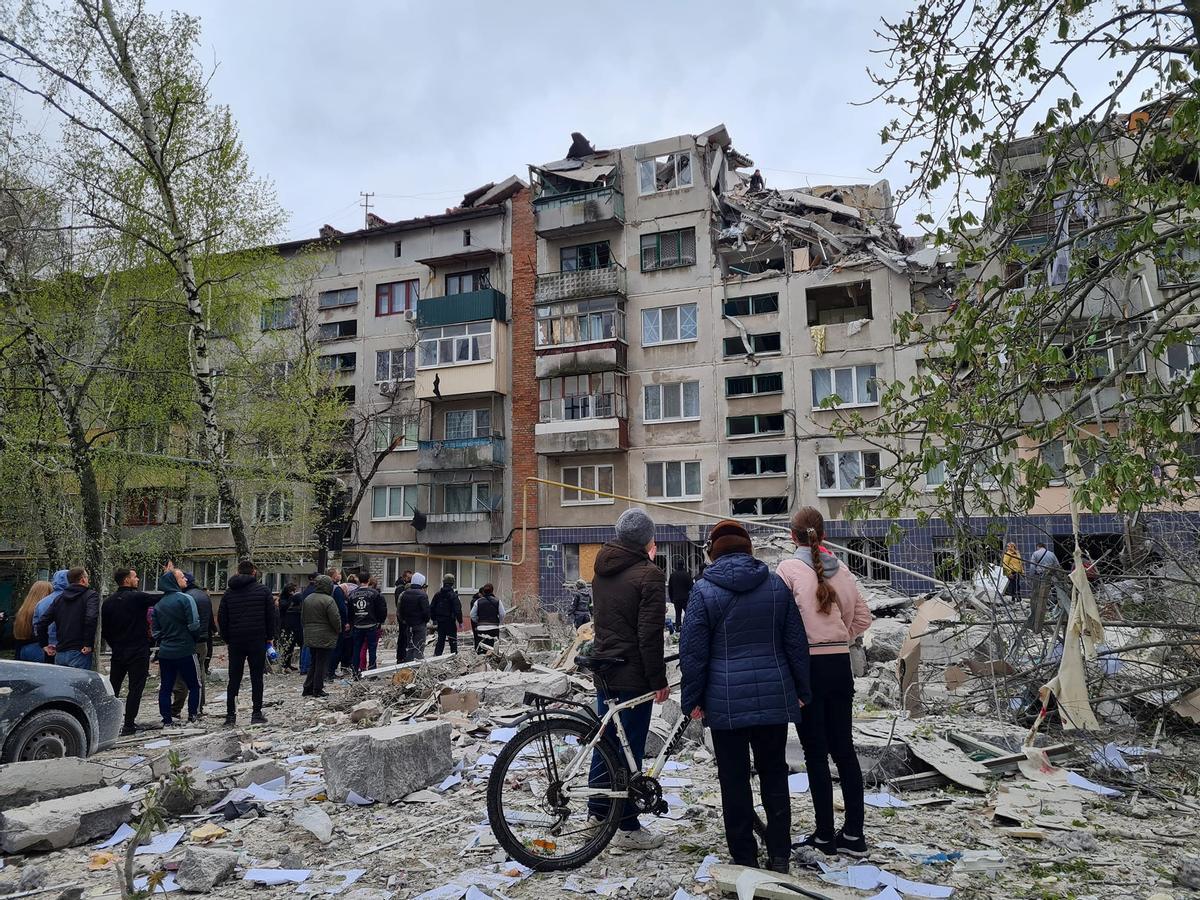 Nueve muertos y más de 20 heridos tras un bombardeo ruso en Sloviansk, en Donetsk.