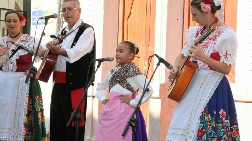 Feria de Lorca: Grupo Coros y Danzas Virgen de las Huertas