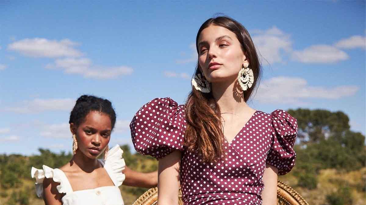 Vestidos de lunares para un final de verano vibrante