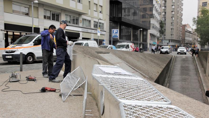 L&#039;Ajuntament de Girona instal·la proteccions a la plaça de l&#039;U d&#039;Octubre de 2017