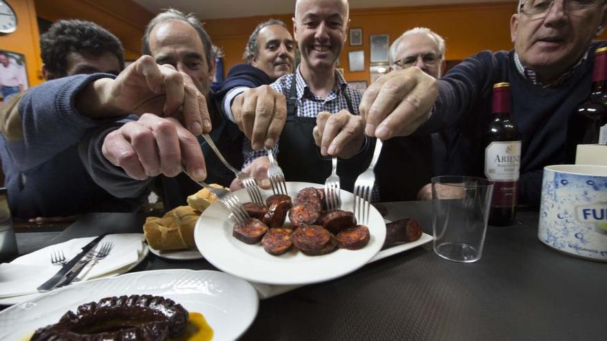 La industria chacinera lamenta la &quot;alarma innecesaria&quot; sobre el consumo de carne