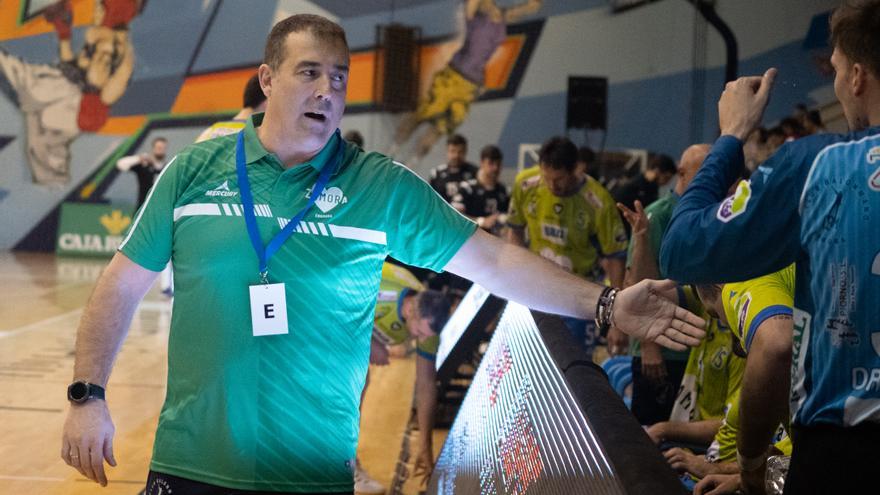 Fran González,  técnico del Balonmano Zamora: “Hemos competido muy bien contra un gran equipo”