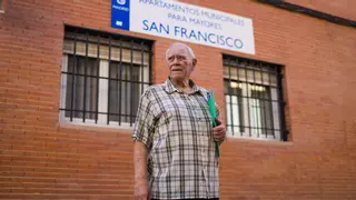 Los últimos de San Francisco: la continuidad de cuatro residentes frena las obras en los apartamentos para mayores de la calle Jerte