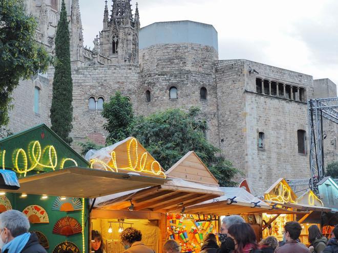 Mercadillo en Catedral de Barcelona