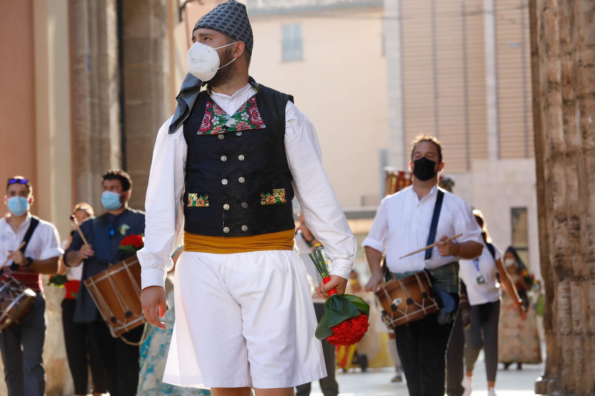 Búscate en el segundo día de Ofrenda por las calles del Mar y Avellanas entre las 9:00 y 10:00 horas