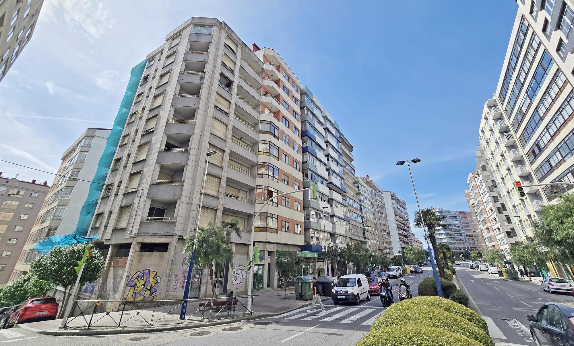 Una ruina que amenaza a la Travesía de Vigo desde hace más de 10 años