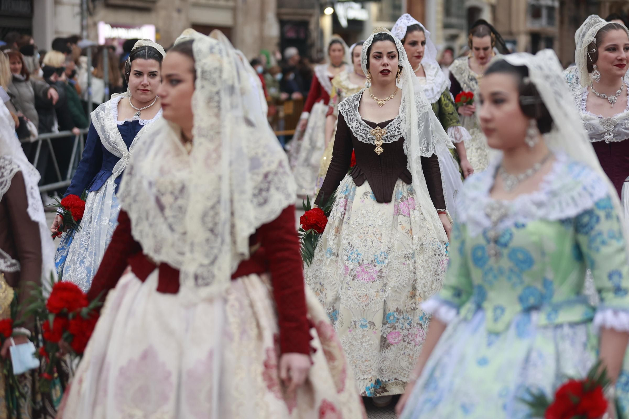 Búscate en el segundo día de ofrenda por la calle Quart (entre las 18:00 a las 19:00 horas)