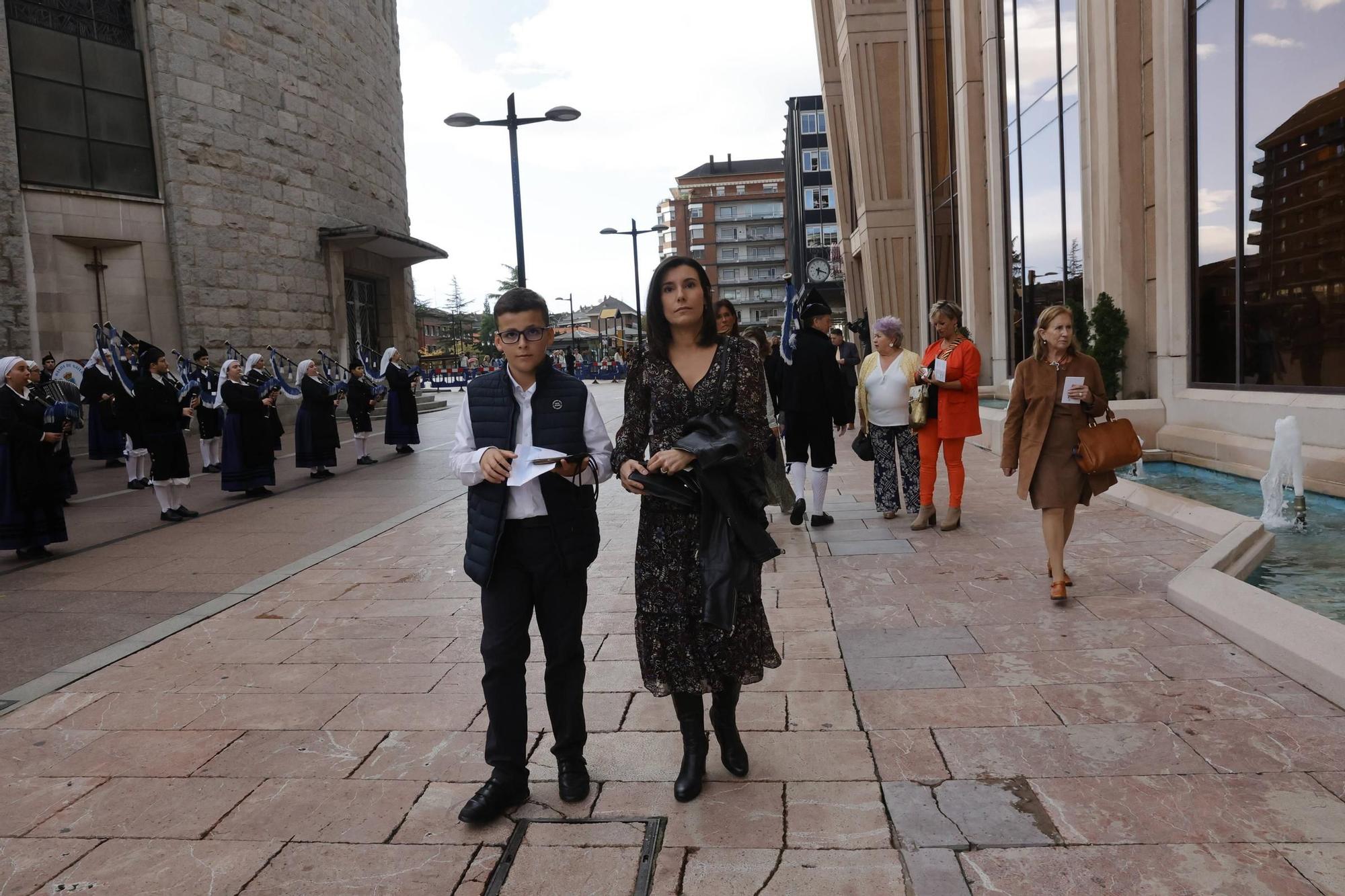 EN IMÁGENES: La Familia Real asiste en Oviedo al concierto de los premios "Princesa de Asturias"