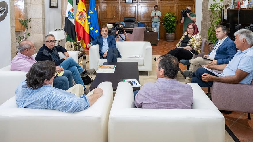 La Junta de Extremadura complementa con 37 millones las ayudas al campo por la sequía