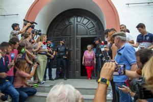 La madre de Rubiales es traslada al hospital por una crisis