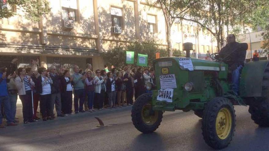 El Defensor del Pueblo admite la queja de Caval contra el tercer grado al exgerente