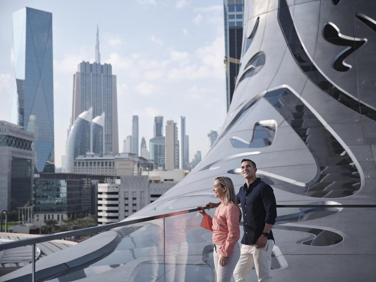 El vanguardista Museo del Futuro en Dubái, donde la arquitectura innovadora se fusiona con la visión del mañana.