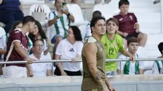 Carracedo, jugador del Córdoba CF: "Ni cuando ganamos somos tan buenos, ni cuando perdemos somos tan malos"