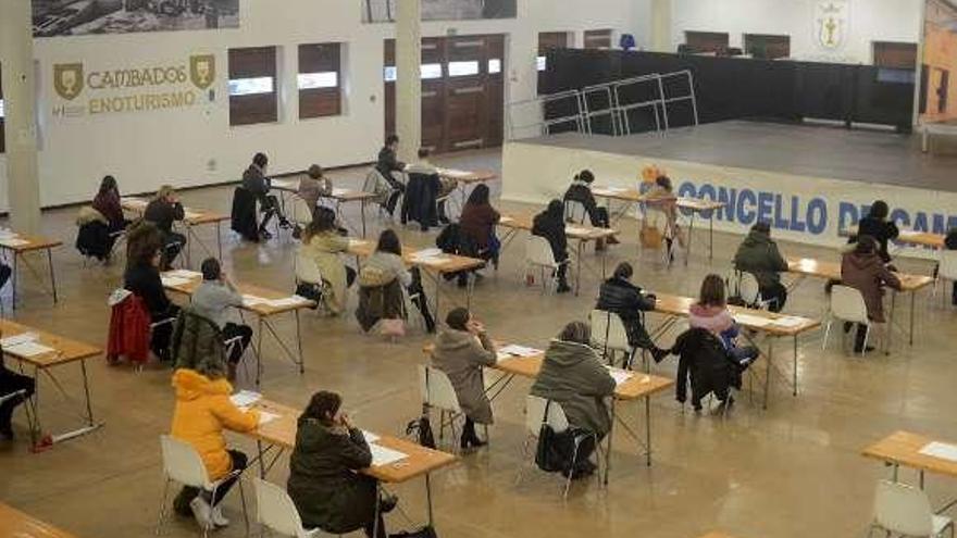 Examen convocado por el Concello para cubrir las plazas. // N.Parga