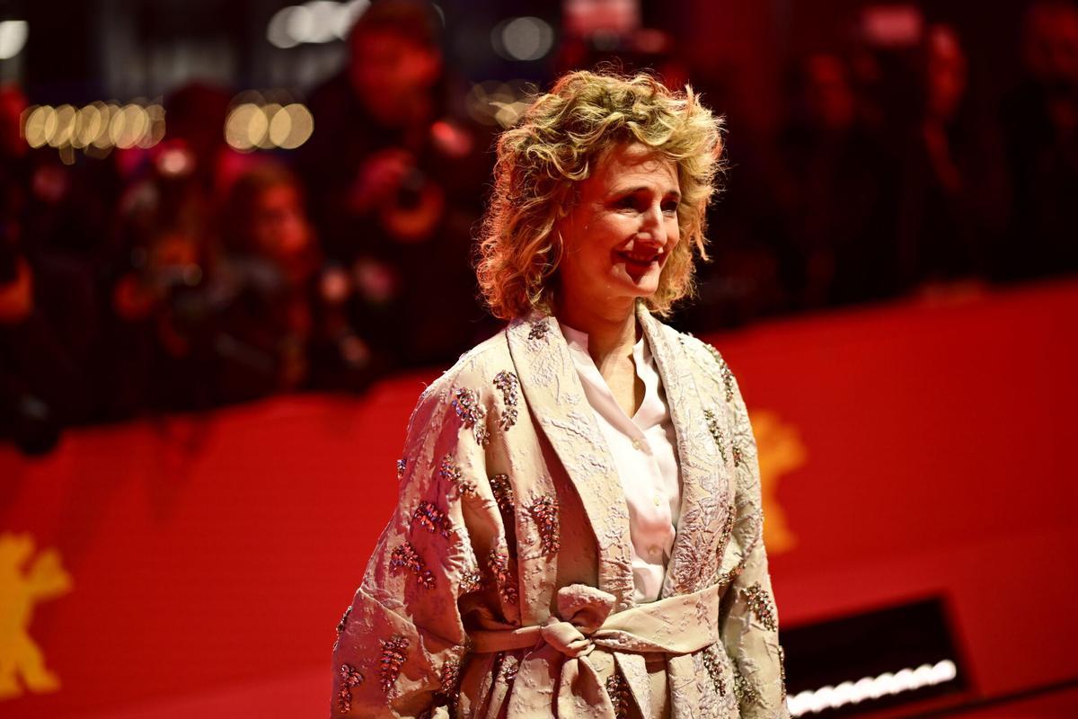 La directora de la Berlinale, Tricia Tuttle, este jueves en la ceremonia de inauguración del festival en Berlín.
