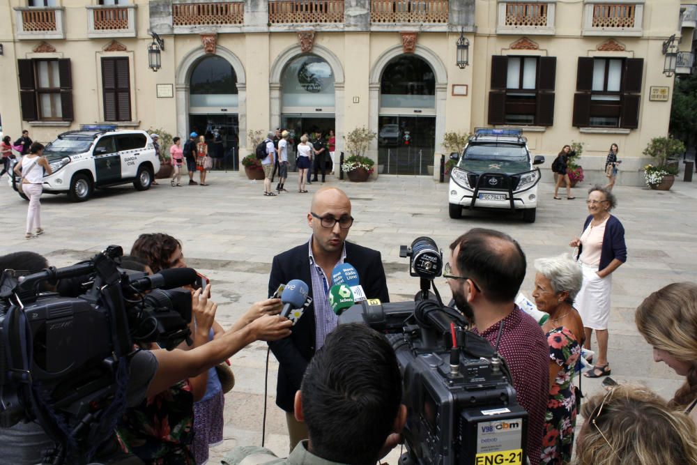 L'alcalde de Lloret atenent els mitjans de comunicació