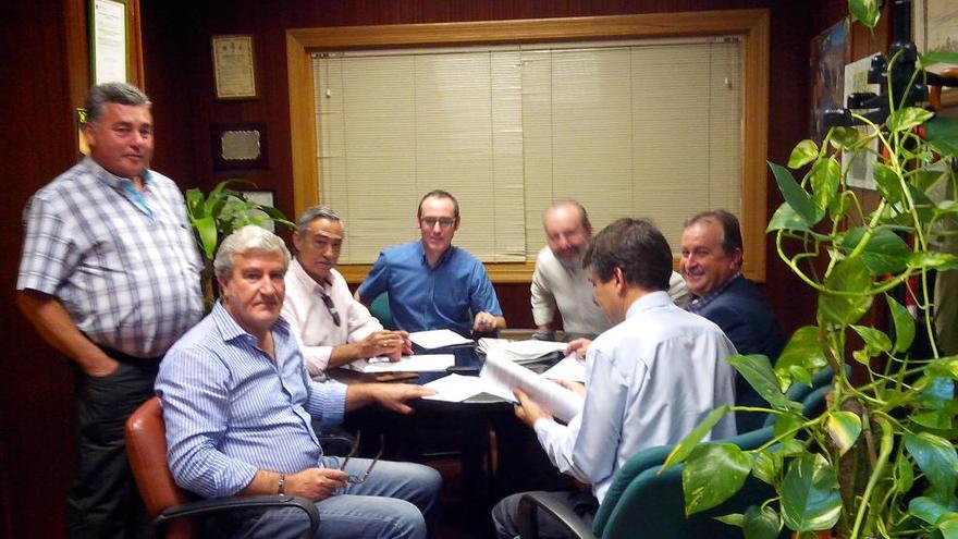 Reunión en Fecoam para analizar  la situación de la agricultura en la Región de Murcia