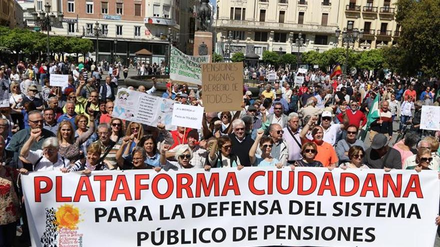 Los pensionistas vuelven a las protestas para exigir la subida de las pensiones