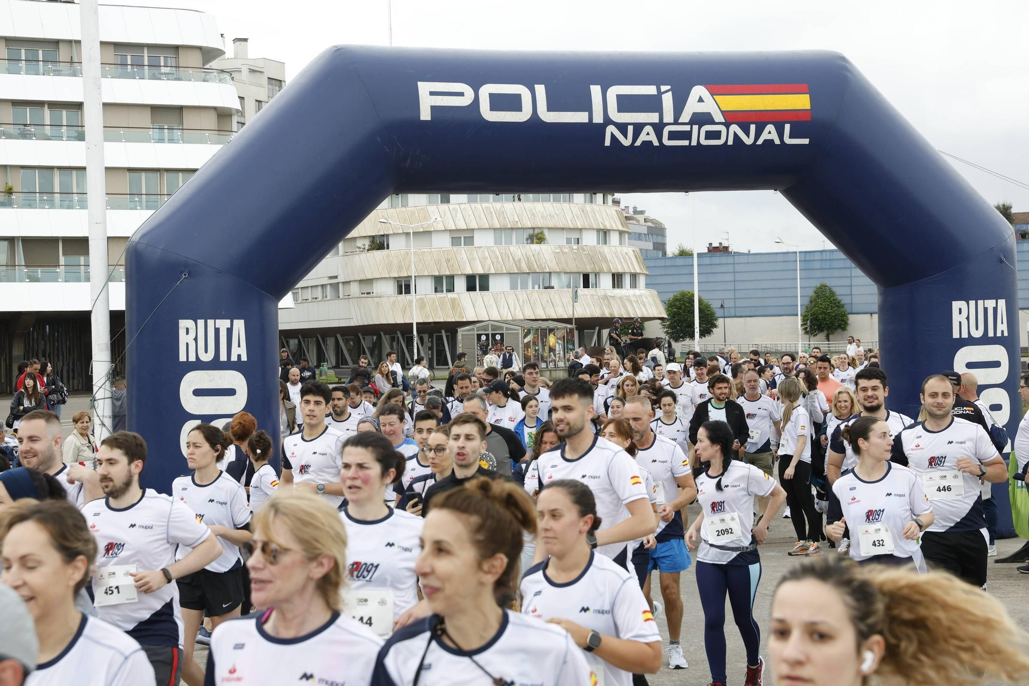 En imágenes: Gijón se vuelca con la "Ruta 091" de la Policía Nacional