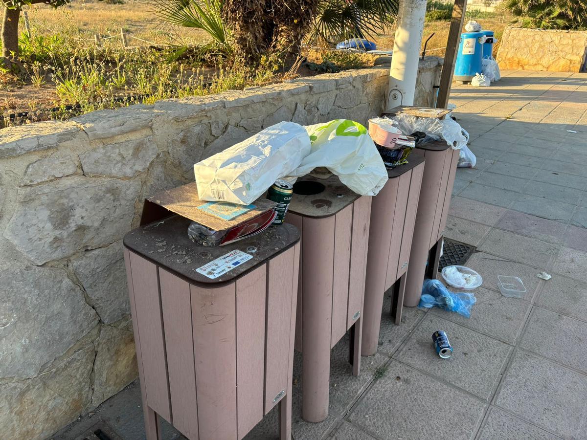 Así ha amanecido el paseo marítimo del Port de Sagunt tras San Juan