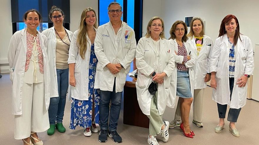 Profesionales del equipo de cirugía del Hospital Álvaro Cunqueiro.