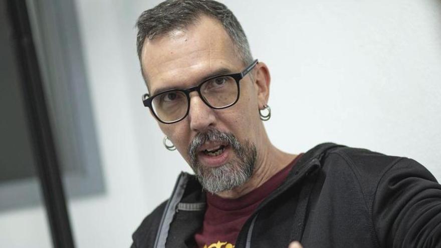 «Exploro los barrios con la  misma curiosidad de una rata» | ARTURO JIMÉNEZ