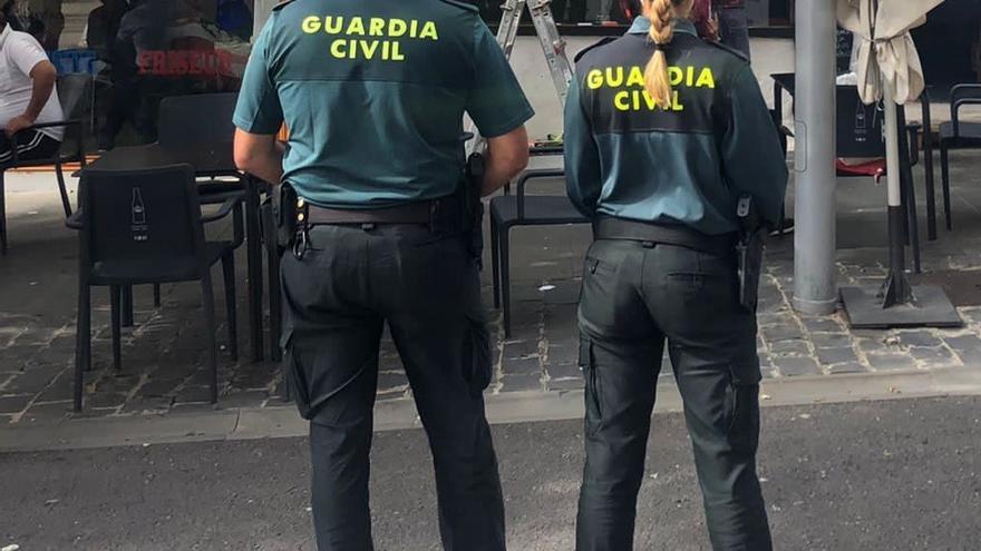 Se entrega a la Guardia Civil tras matar a un hombre con un martillo en Vecindario.