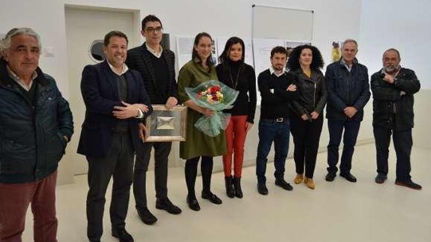 Acto de homenaje en la escuela infantil de A Veigadaña. // D.P.