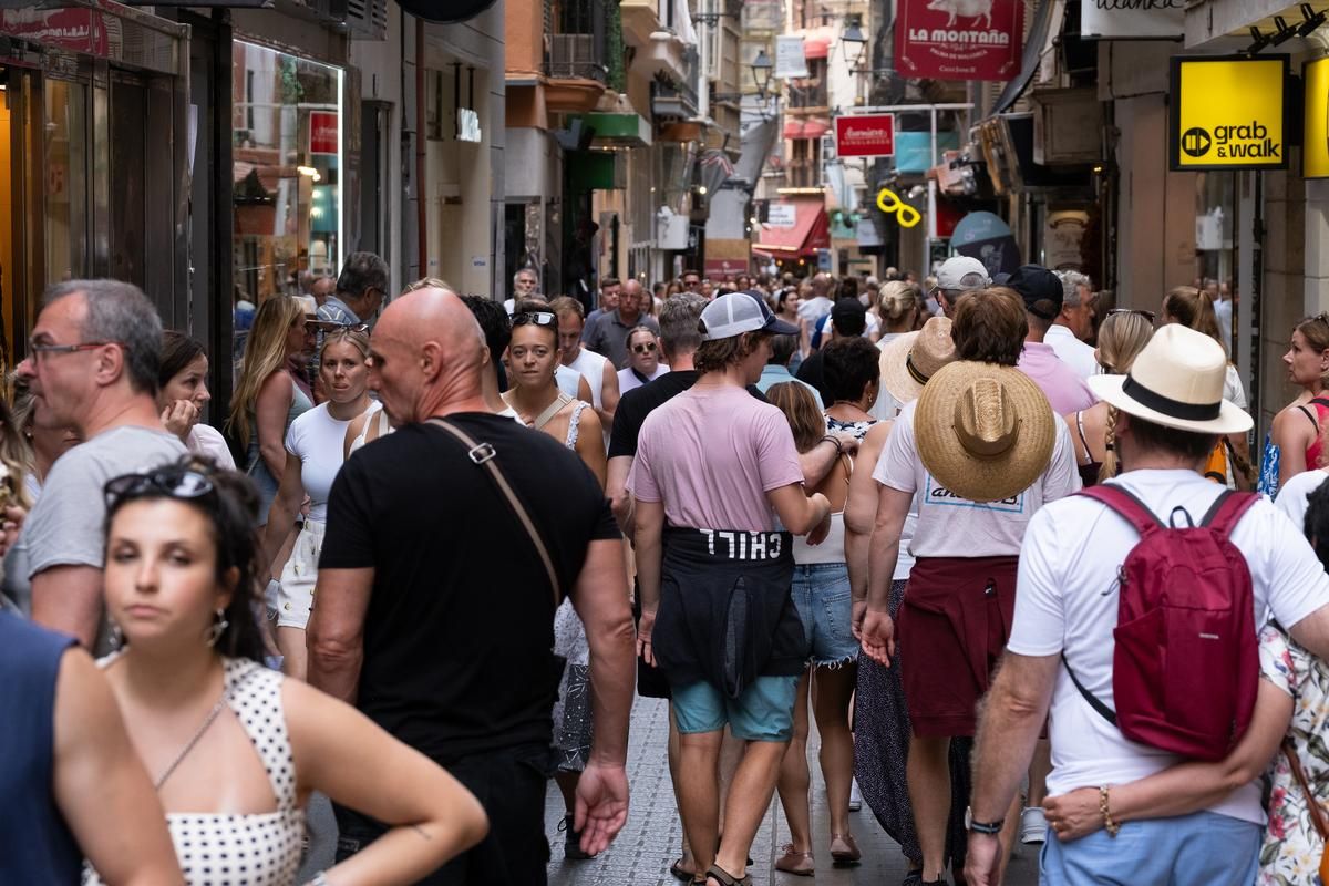 Las fotos del colapso en Palma que ha suturado calles, aparcamientos, buses y servicio de taxi