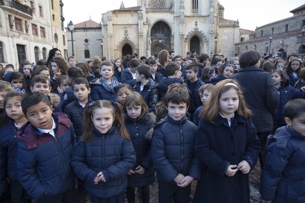 El colegio Amor de Dios celebra la Niña María.