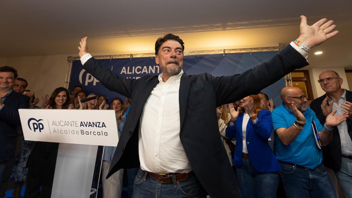 Fiesta por todo lo alto en la sede del PP en Alicante