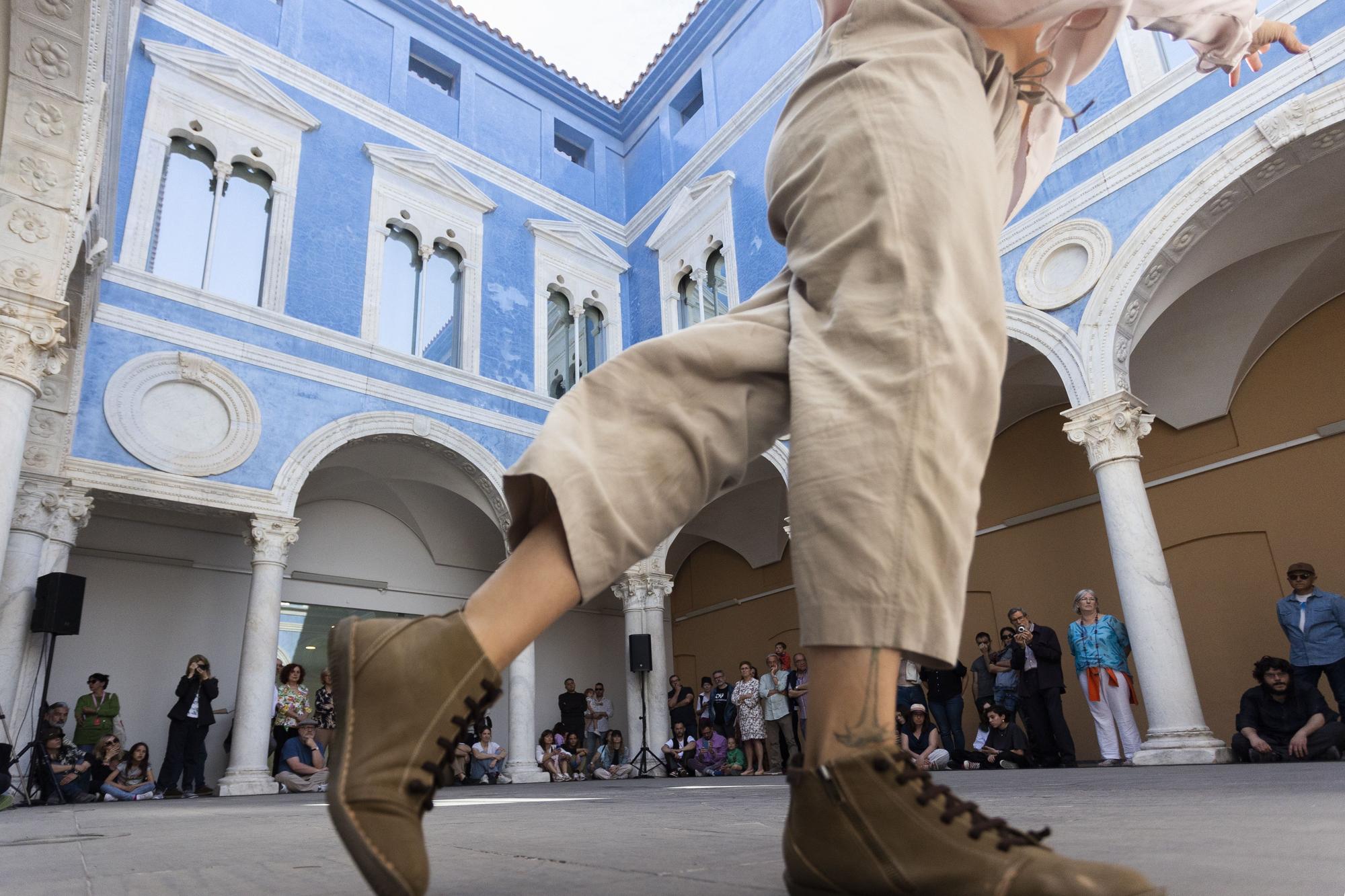 Dansa València lleva el baile a algunos rincones de la ciudad