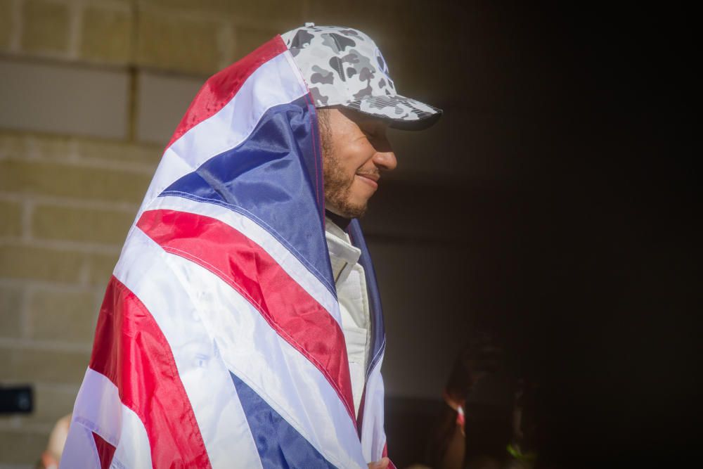 Lewis Hamilton celebra su séptimo título mundial