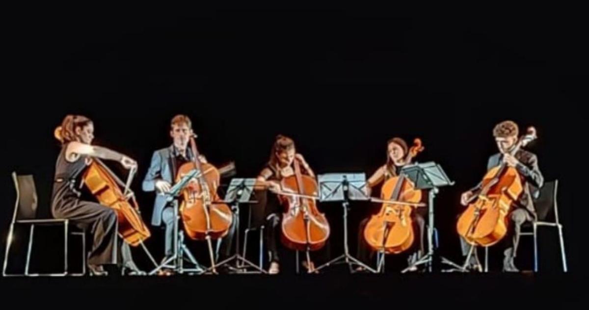 El cuarteto de violonchelos dirigido por Fernando Arias. |