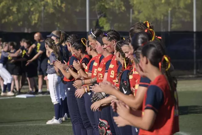 En imágenes | Partido entre España y Suecia del Campeonato Europeo de Sóftbol en Zaragoza