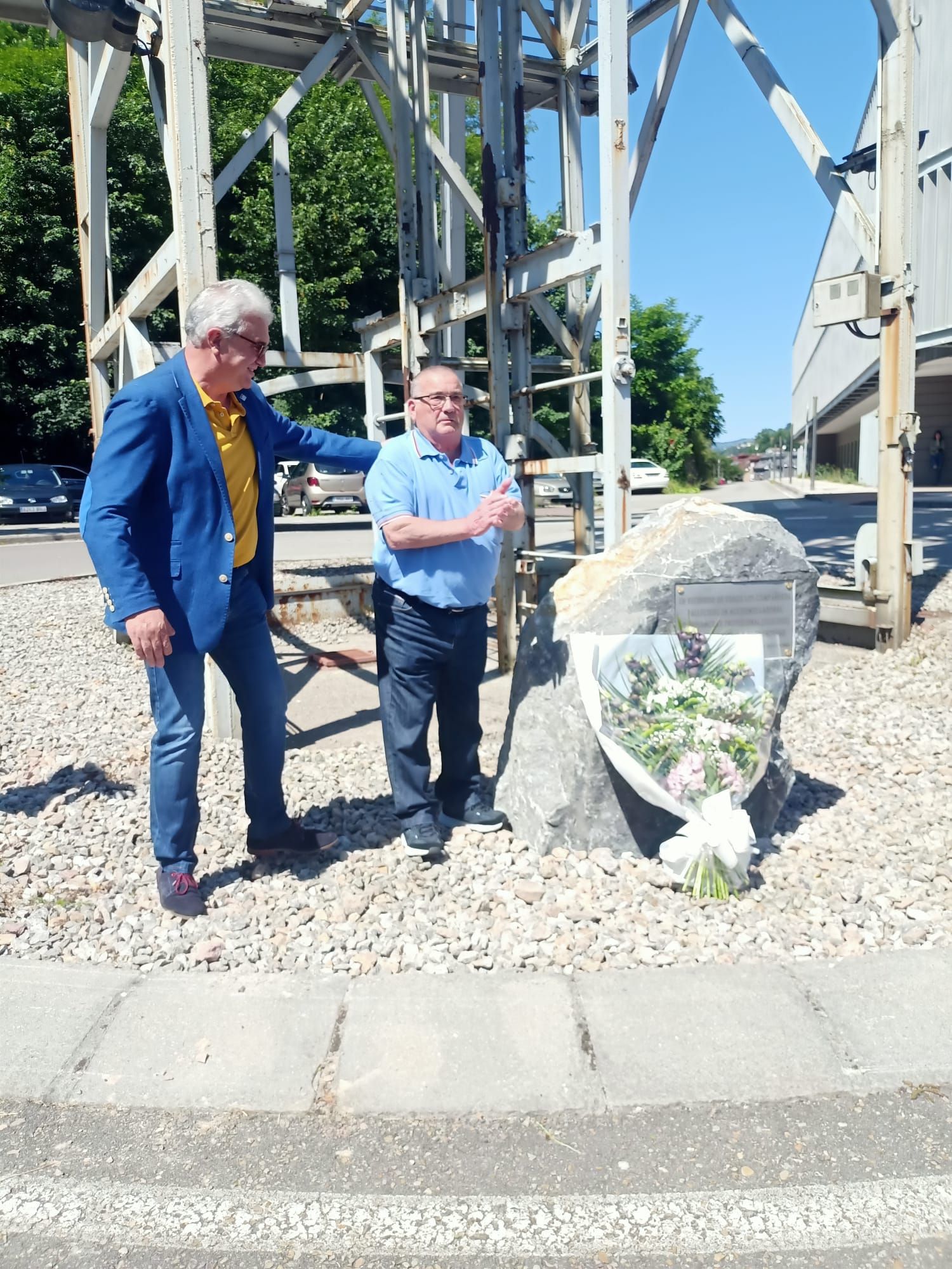 Homenaje a los mineros fallecidos en el Pozo Entrego