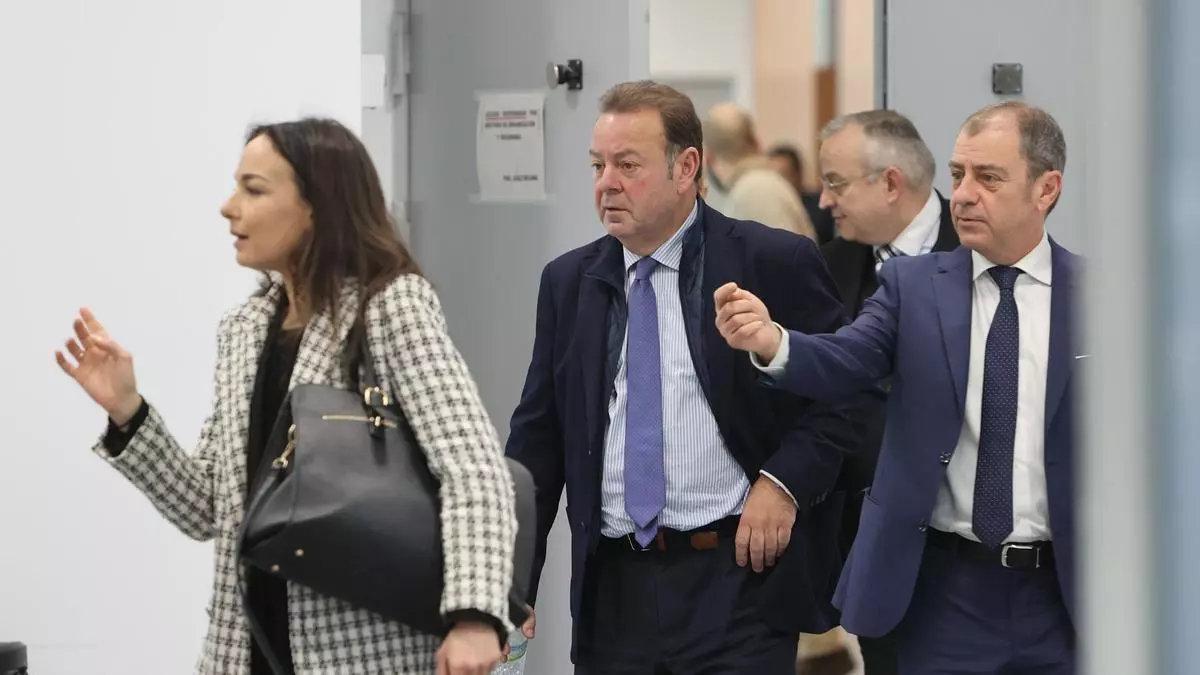 Abogados de las partes en las primeras citaciones de los directores de los dos conservatorios de música de Badajoz.