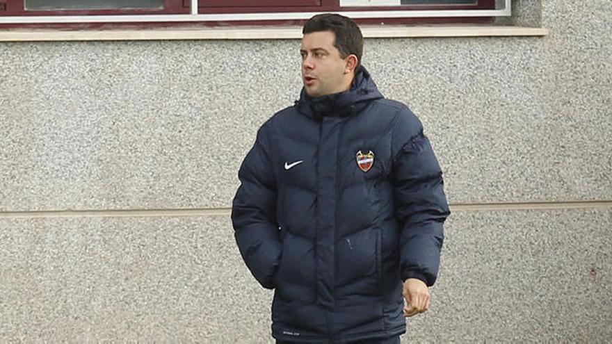 Villafaina deja de ser entrenador del Atlético Levante