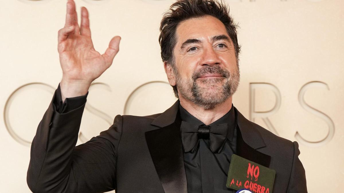Javier Bardem en la alfombra roja de los Preios Oscar