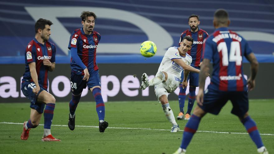Un Real Madrid sin piedad (6-0) firma el descenso del Levante