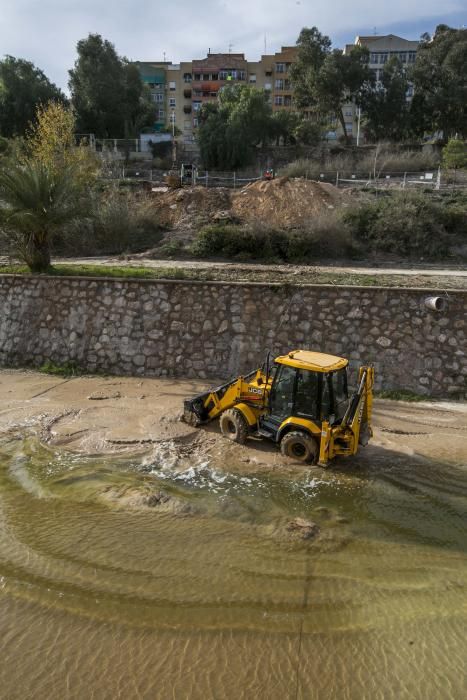 Fuga de agua en la ladera del Vinalopó