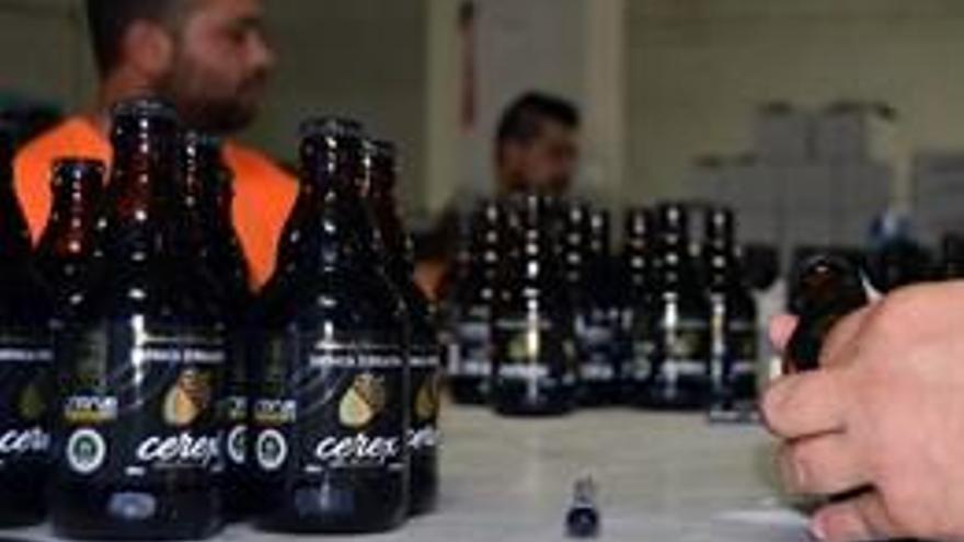 La cerveza artesana extremeña Cerex se convierte en la primera de España en comercializarse en Perú