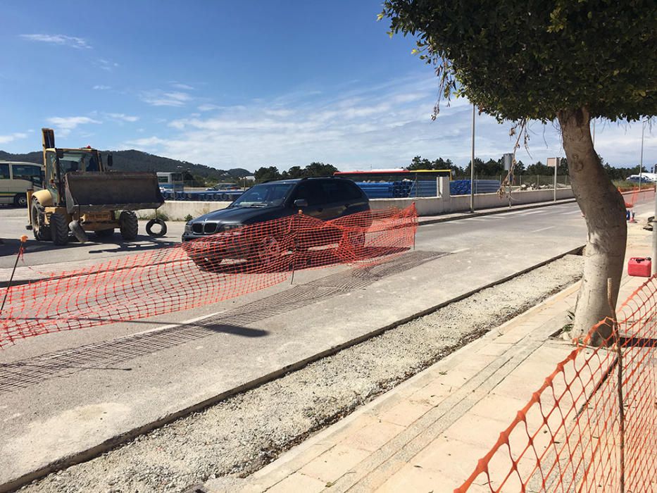 Obras en cala de Bou.