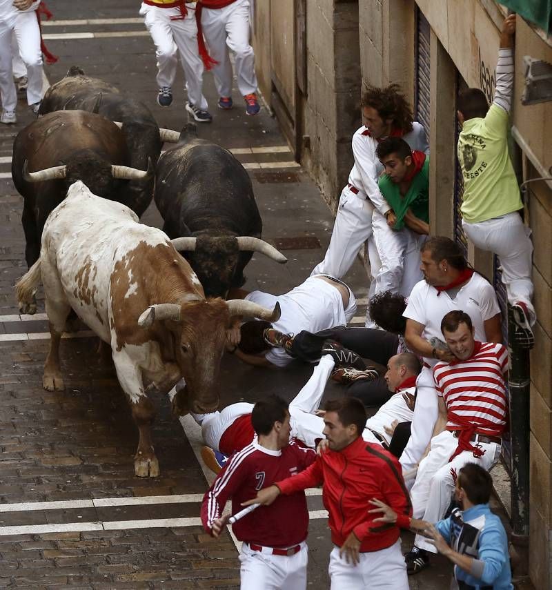 Fotogalería del sexto encierro de San Fermín