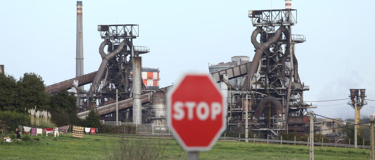 Los hornos altos de ArcelorMittal en Gijón. | Juan Plaza