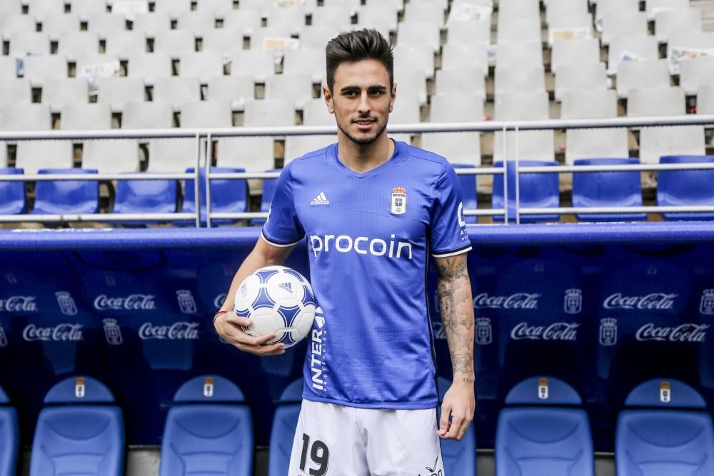 Presentación de David Costas como nuevo jugador del Real Oviedo