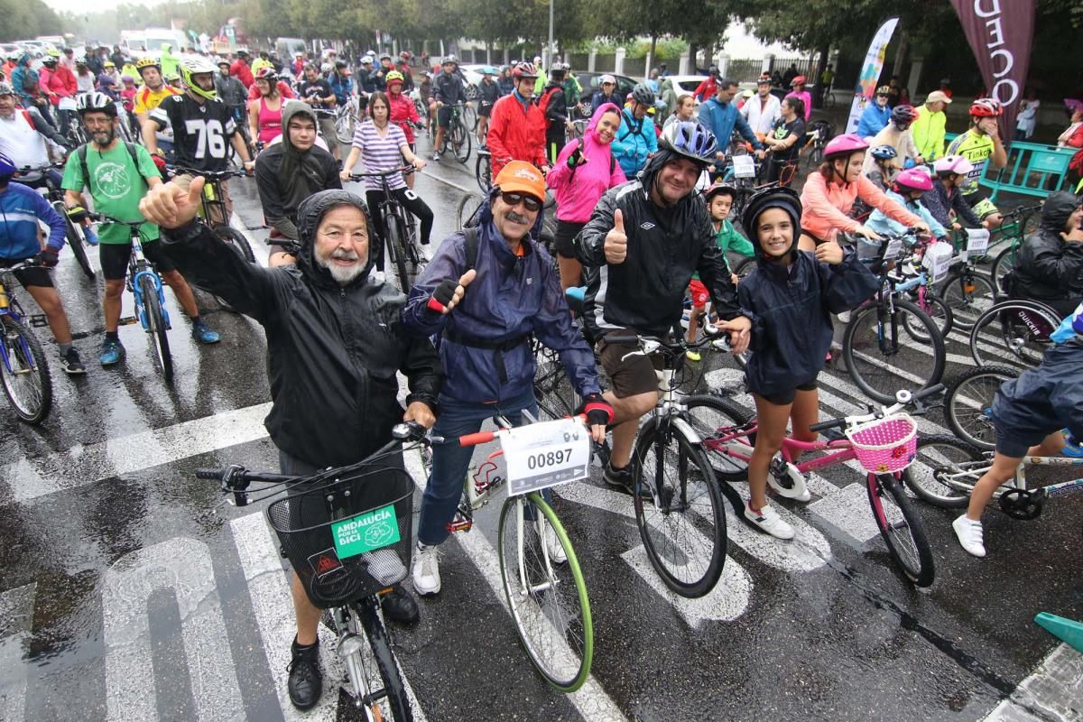 La Fiesta de la Bicicleta desafía a la lluvia