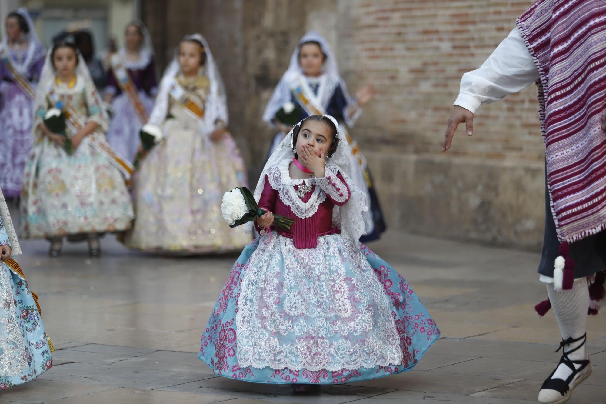 Ofrenda Fallas 2023 | Las fotos más emotivas y especiales del 17 de marzo