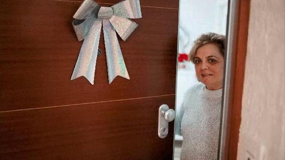 Un serraller cobra a una dona 1.077 euros per obrir la seva porta la nit de Cap d’Any